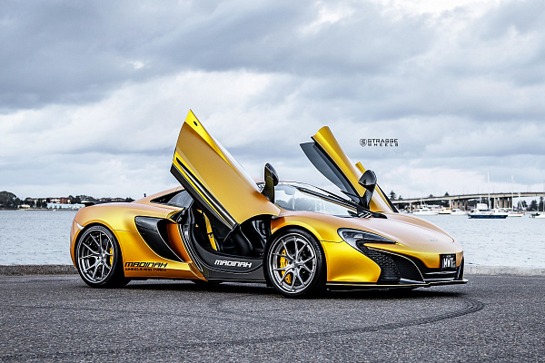Фото дисков Strasse Wheels SM5R Deep Concave FS Сатиновый тонированный лак на McLaren 650S