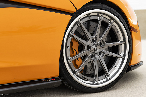 Фото дисков Strasse Wheels SV1 Deep Concave FS Сатиновый тонированный лак на McLaren 570S
