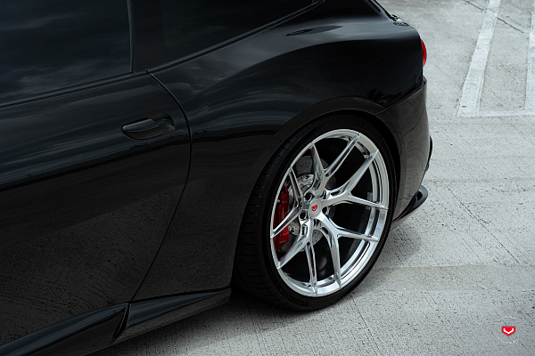 Фото дисков Vossen S21-01 Полированный лак на Ferrari GTC4Lusso
