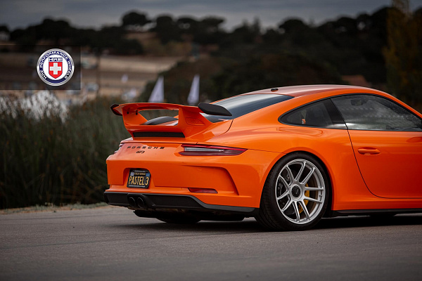 Фото дисков HRE RC104 Сатиновый лак на Porsche 911 VII
