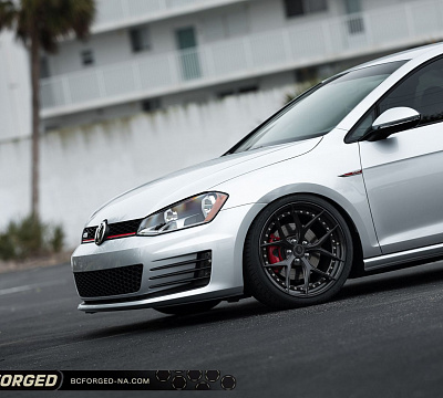 Фото дисков BC Forged HCS21 на Volkswagen Golf VII