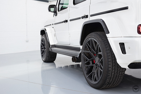 Фото дисков Vossen UV-1 Черный сатин на Mercedes-Benz G-Class III