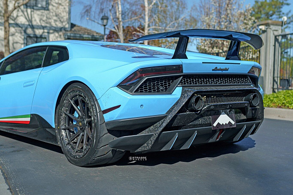 Фото дисков Savini SV10 Другой цвет на Lamborghini Huracan