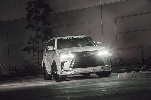 Фото дисков Savini SV71 Черный глянец на Lexus LX III