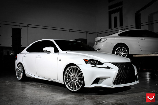 Фото дисков Vossen VFS-2 Серебро на Lexus IS II