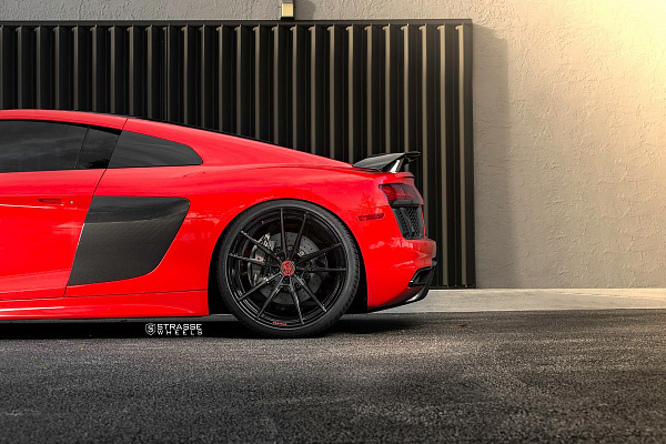Фото дисков Strasse Wheels SV1 Deep Concave Monoblock Другой цвет на Audi R8 (4S)