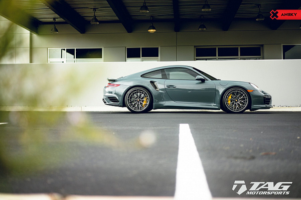 Фото дисков Anrky AN30 Сатиновый графит на Porsche 911 VII