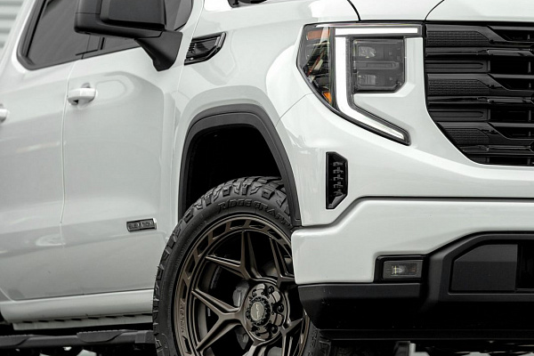 Фото дисков 4PLAY 4P55 Сатиновая темная бронза на GMC Sierra IV
