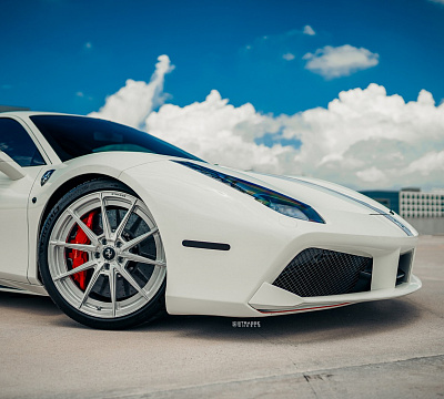 Фото дисков Strasse Wheels SV10 Deep Concave Duoblock на Ferrari 488