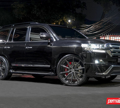 Фото дисков Vossen HF-3 на Toyota Land Cruiser 200