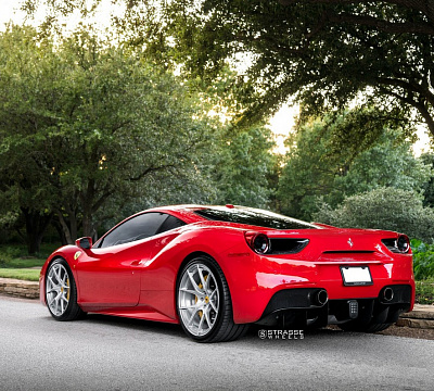 Фото дисков Strasse Wheels SM5R Deep Concave Monoblock на Ferrari 488