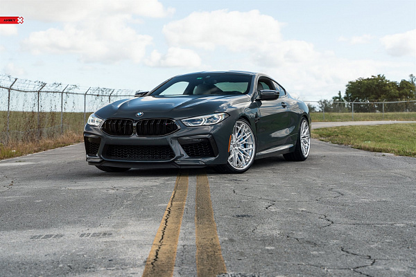 Фото дисков Anrky S3-X1 Глянцевый лак на BMW 8/M8