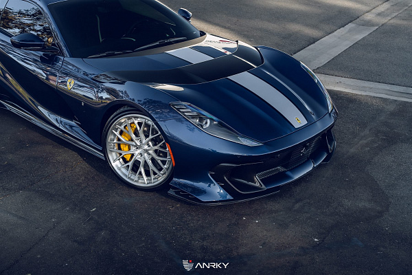 Фото дисков Anrky AN30 Глянцевый лак на Ferrari 812
