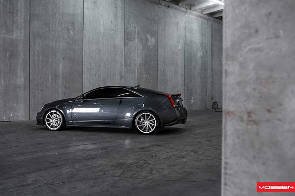 Фото дисков Vossen CVT Серебро на Cadillac CTS II