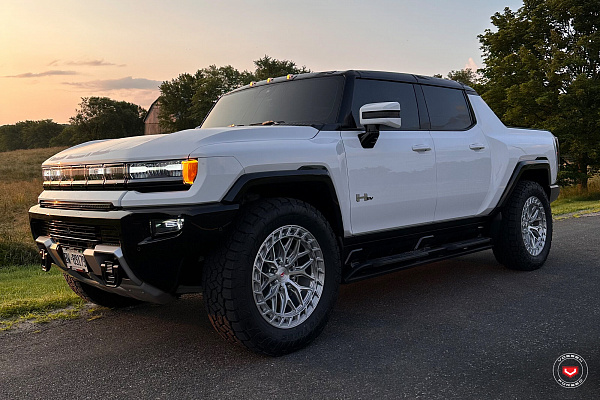 Фото дисков Vossen LC3-01T Глянцевый лак на GMC Hummer EV