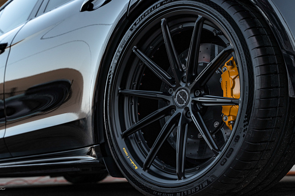 Фото дисков Brixton Forged R11-R Черный сатин на Porsche Panamera II