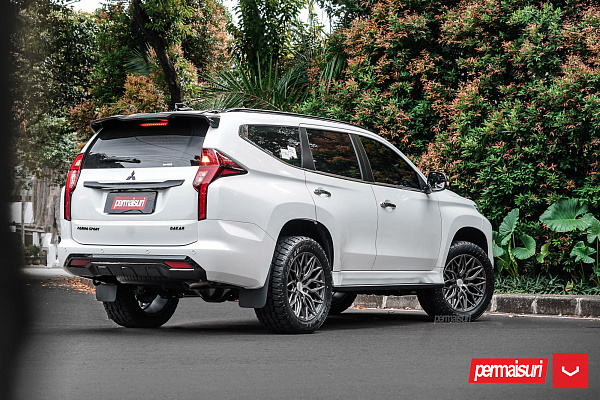 Фото дисков Vossen HF6-3 Сатиновый графит на Mitsubishi Pajero Sport III