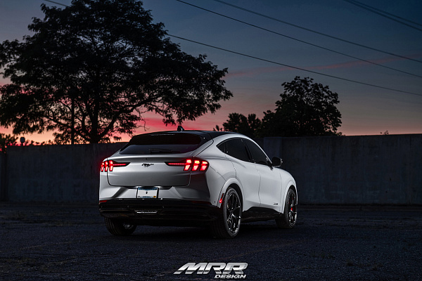 Фото дисков MRR FS06 Черный глянец на Ford Mustang Mach-E
