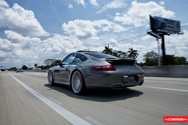 Фото дисков Vossen CV3 Серебро на Porsche 911 VI
