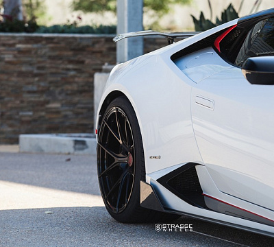 Фото дисков Strasse Wheels SM5R Deep Concave Monoblock на Lamborghini Huracan