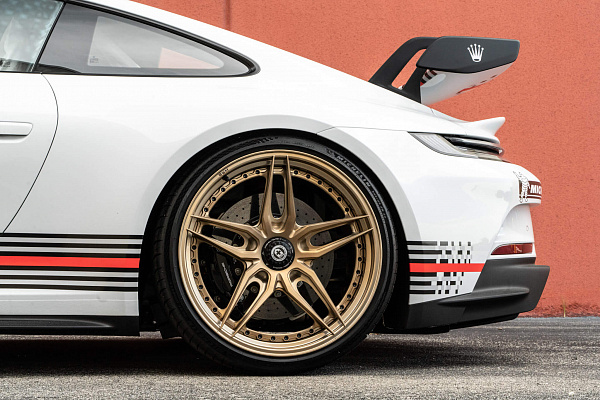Фото дисков HRE S107SC Сатиновое темное золото на Porsche 911 VIII