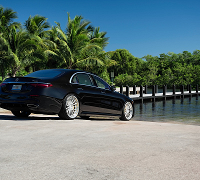 Фото дисков Strasse Wheels SV15 Deep Concave FS на Mercedes-Benz S-Class (W223)