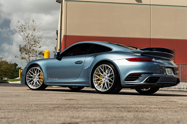 Фото дисков HRE 520M Глянцевый лак на Porsche 911 VIII