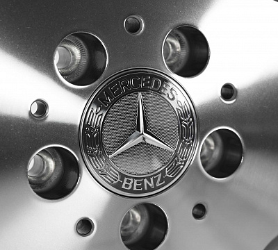 Mercedes-Benz 8 Hole Standard Silver
