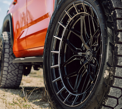 Фото дисков Vossen HFX-1 (6-Lug) на Toyota Sequoia III