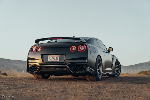 Фото дисков Brixton Forged CM5-R Сатиновый тонированный лак на Nissan GT-R