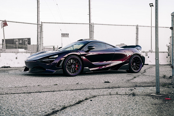 Фото дисков Brixton Forged CM6-RS Черный сатин на McLaren 720S
