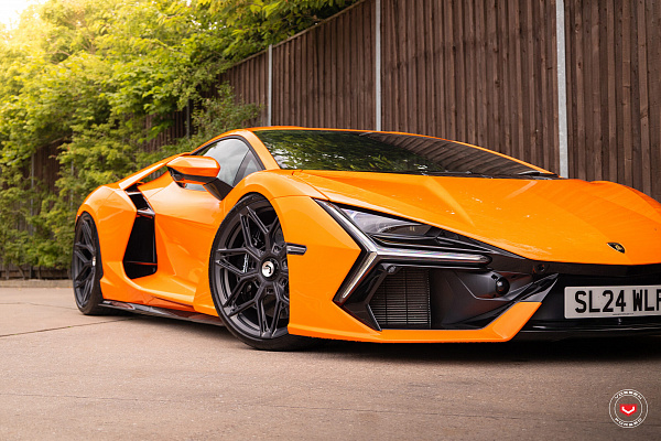 Фото дисков Vossen S21-08 Сатиновый темный лак на Lamborghini Revuelto
