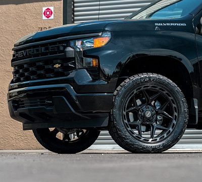 Фото дисков 4PLAY 4P55 на Chevrolet Silverado IV