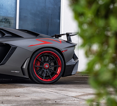 Фото дисков Strasse Wheels SV10-RS Performance на Lamborghini Aventador