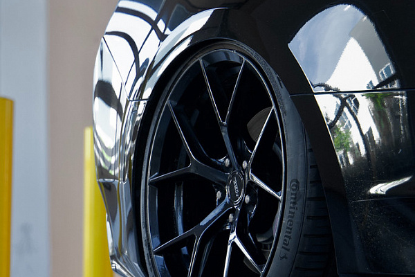 Фото дисков MRR FS06 Черный глянец на Chevrolet Camaro VI