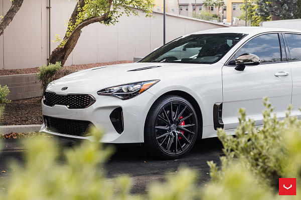 Фото дисков Vossen HF-4T Глянцевый тонированный лак на Kia Stinger