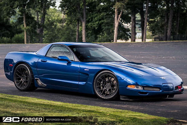 Фото дисков BC Forged RS40 Черный матовый на Chevrolet Corvette C5