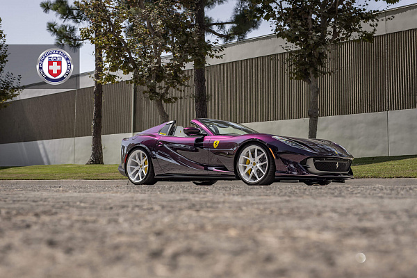 Фото дисков HRE P101 Белый глянец на Ferrari 812