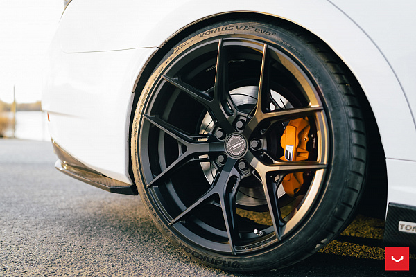 Фото дисков Vossen HF-5 Черный сатин на Lexus GS IV