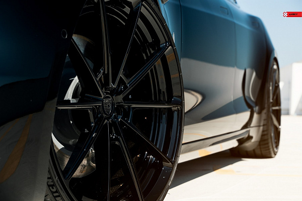 Фото дисков Anrky AN28 Черный глянец на Tesla Model S