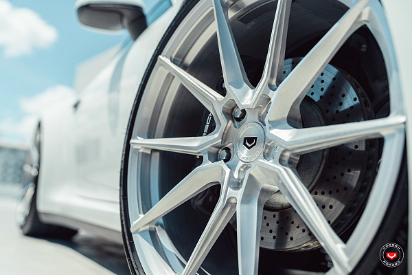 Фото дисков Vossen EVO-2 Глянцевый лак на Porsche 911 VIII