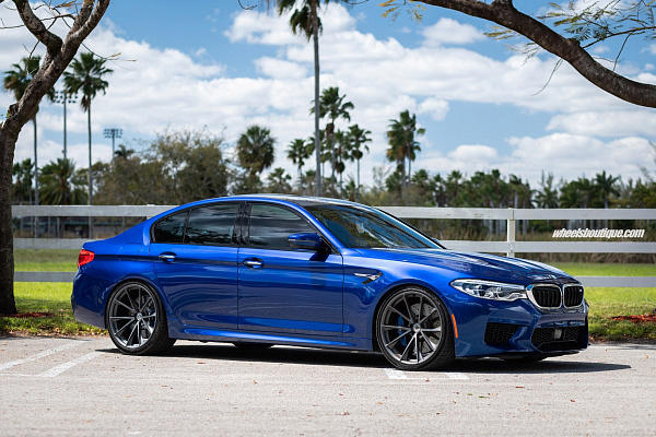 Фото дисков HRE P204 Сатиновый графит на BMW 5/M5 (G30/F90)