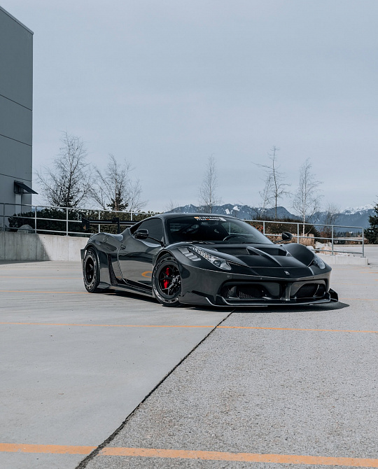Фото дисков PF7 Aerotech Черный сатин на Ferrari 458