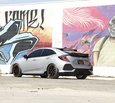 Фото дисков Motegi Racing MR142 CS8 на Honda Civic Type R FK8
