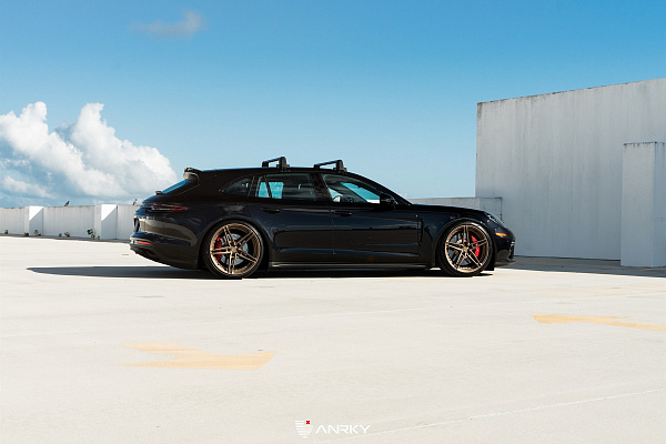 Фото дисков Anrky AN27 Сатиновая бронза на Porsche Panamera III