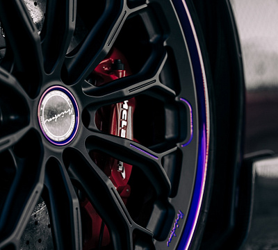 Фото дисков Brixton Forged CM6-RS на McLaren 720S