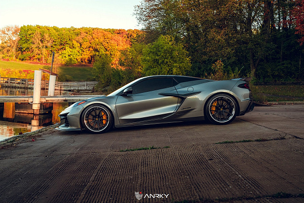 Фото дисков Anrky AN31 Черный глянец на Chevrolet Corvette C8