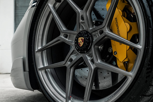 Фото дисков Anrky S1-X4 Сатиновый темный лак на Porsche 911 VIII