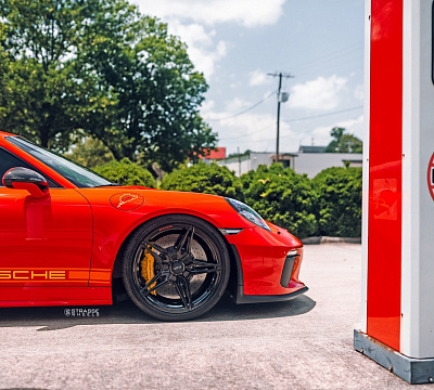 Фото дисков Strasse Wheels SV2 Deep Concave Monoblock на Porsche 911 VII