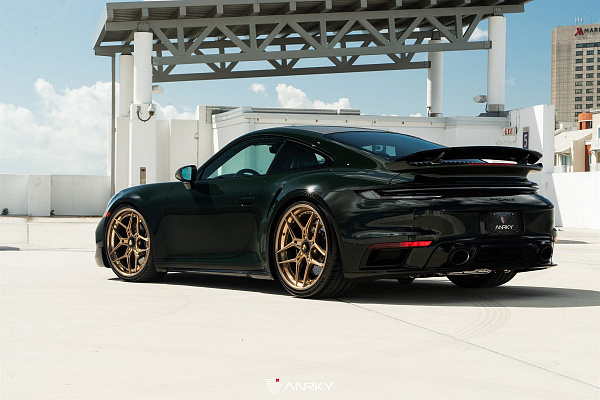 Фото дисков Anrky S3-X4 Глянцевое темное золото на Porsche 911 VIII